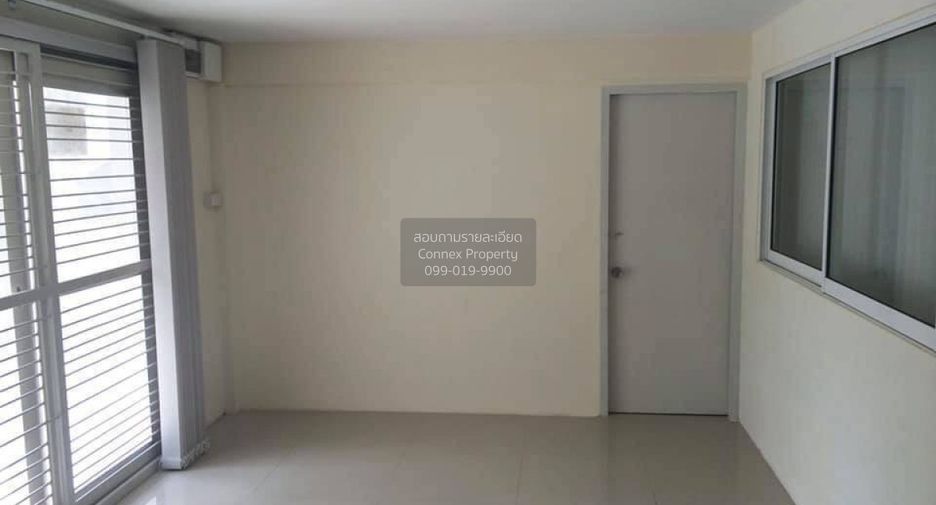 Casa adosada en alquiler de 6 habitaciones en Bang Sue, Bangkok