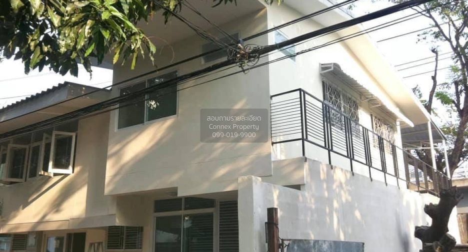 Casa adosada en alquiler de 6 habitaciones en Bang Sue, Bangkok