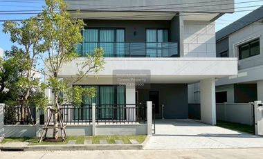 Casa en alquiler de 4 habitaciones en Bang Phli, Samut Prakan