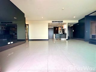For rent 3 bedrooms condo in Bang Kho Laem, Bangkok
