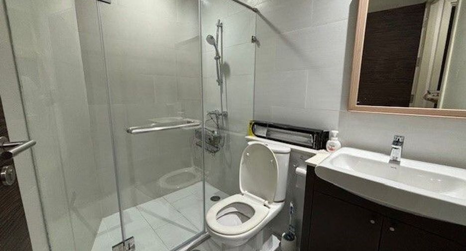 Condo en alquiler de 2 habitaciones en Bang Kho Laem, Bangkok