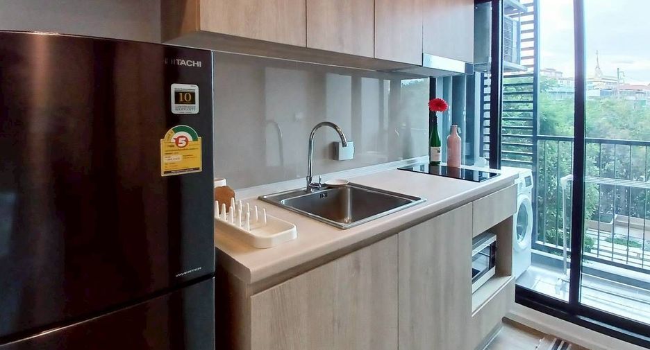 Condo en alquiler de 1 habitaciones en Khlong Toei, Bangkok