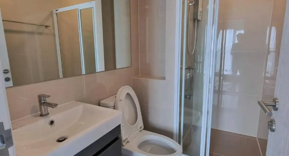 Condo en alquiler de 2 habitaciones en Khlong Toei, Bangkok