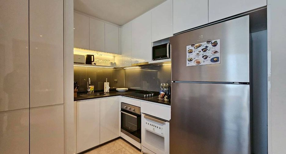 For rent 1 bed condo in Phra Khanong, Bangkok
