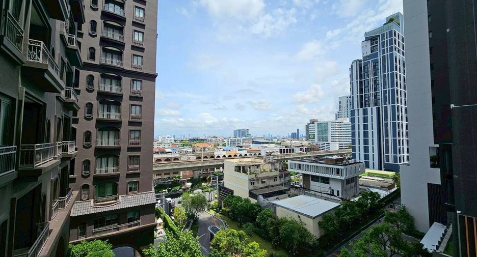 Condo en alquiler de 1 habitaciones en Phra Khanong, Bangkok