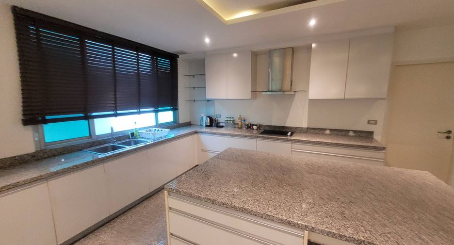 For rent 3 ベッドルーム condo in Watthana, Bangkok
