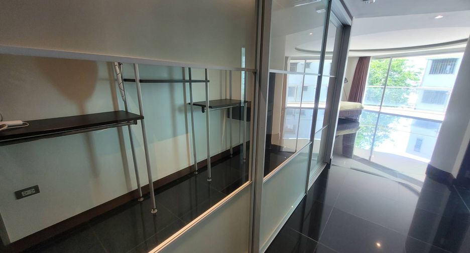 For rent 3 ベッドルーム condo in Watthana, Bangkok
