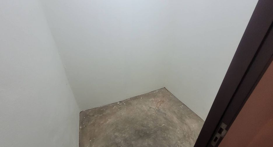 For rent 3 ベッドルーム condo in Watthana, Bangkok