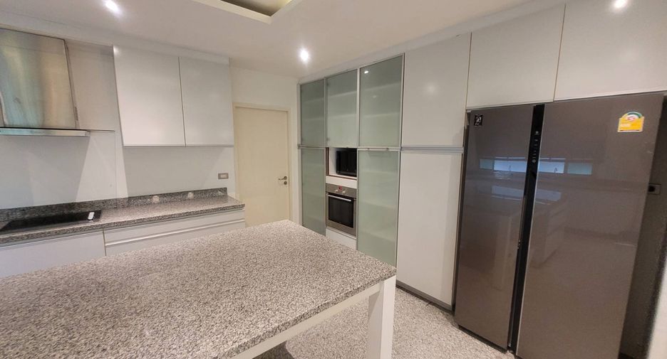 For rent 3 ベッドルーム condo in Watthana, Bangkok