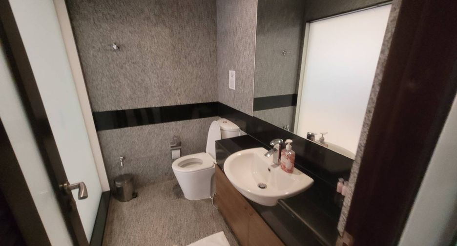 For rent 3 ベッドルーム condo in Watthana, Bangkok