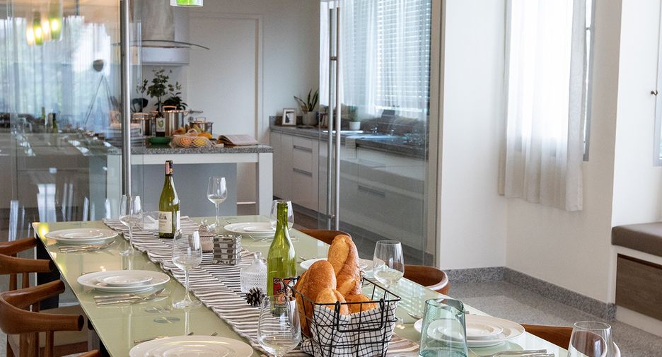For rent 3 ベッドルーム condo in Watthana, Bangkok