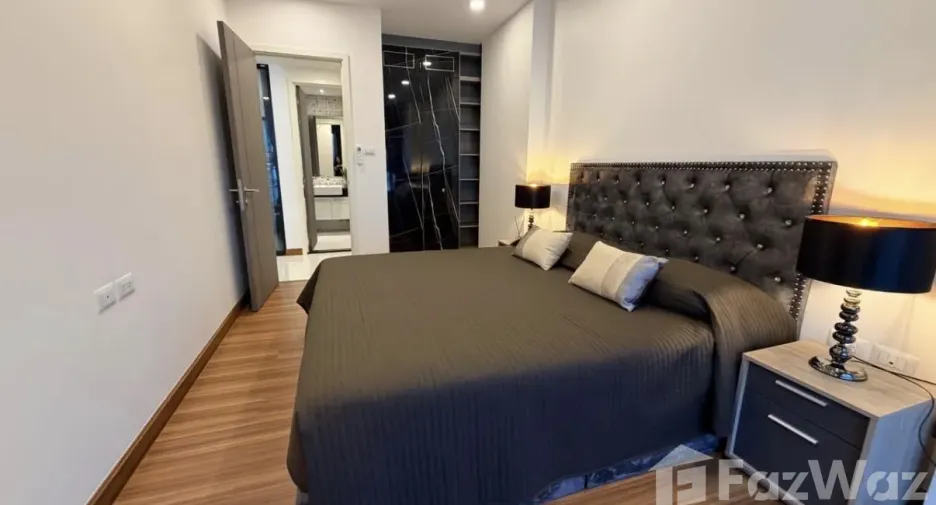 À louer 1 chambre condo à Khlong San, Bangkok