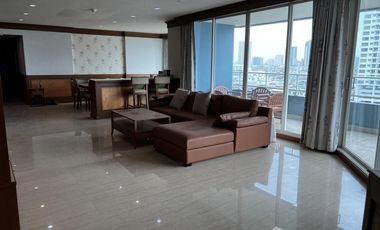 Condo en venta de 3 habitaciones en Bang Kho Laem, Bangkok