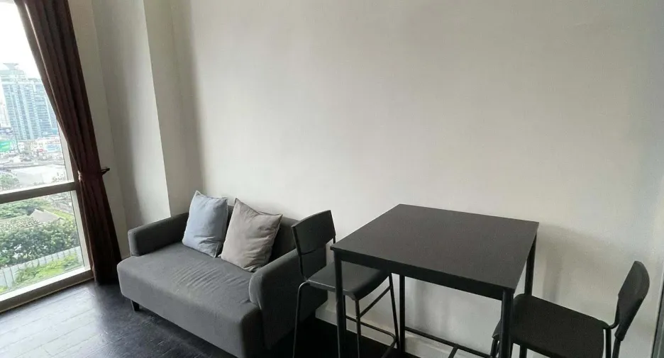 For rent 1 bed condo in Khlong Toei, Bangkok