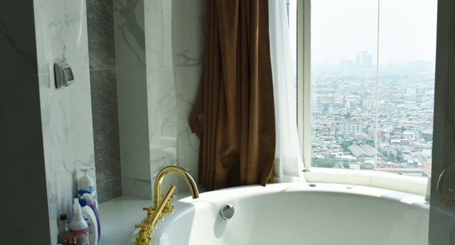 Condo en venta de 4 habitaciones en Bang Kho Laem, Bangkok