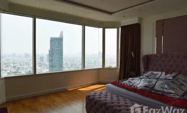 Condo en venta de 4 habitaciones 