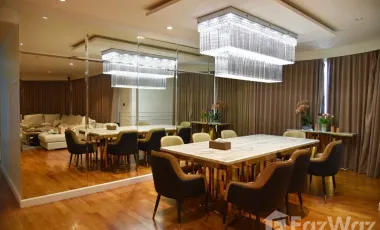 Condo en venta de 4 habitaciones 