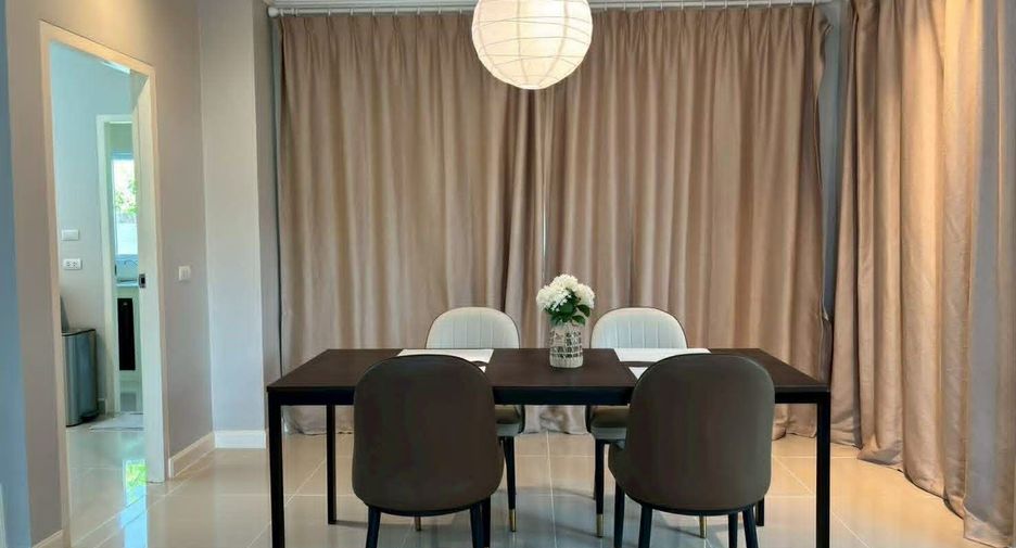 Haus zur Miete mit 4 Zimmer in Mueang Phuket, Phuket