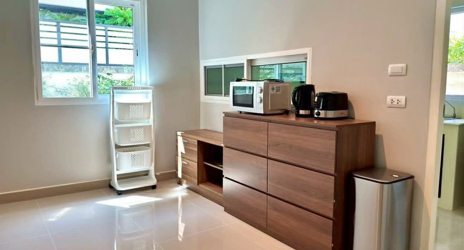 Haus zur Miete mit 4 Zimmer in Mueang Phuket, Phuket