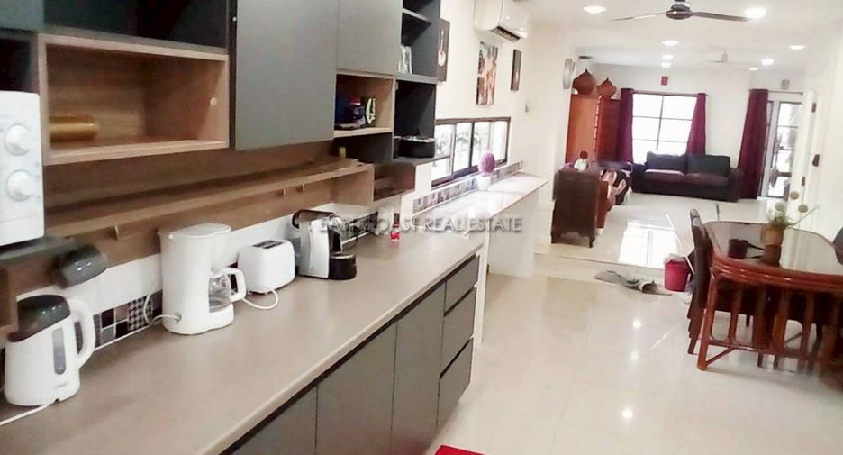 For rent 5 ベッドルーム house in East Pattaya, Pattaya