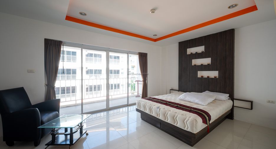 For sale studio condo in Pratumnak, Pattaya