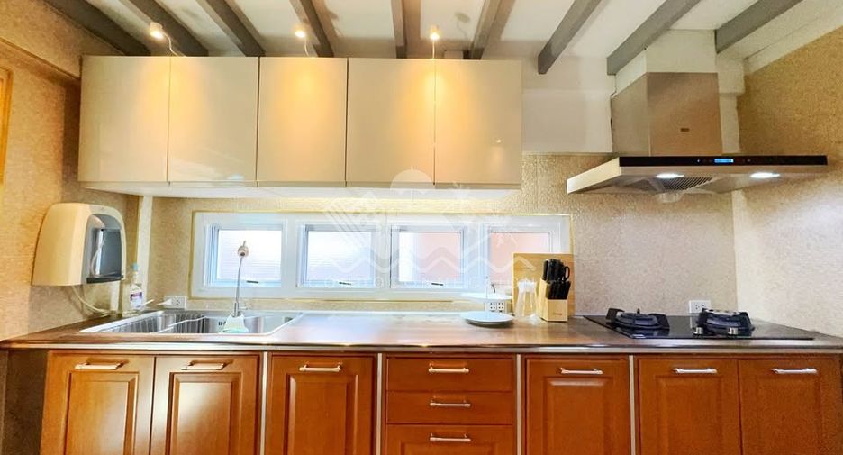 For rent 3 ベッドルーム house in Pratumnak, Pattaya