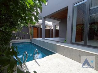 For sale and for rent 5 bedrooms house in Watthana, Bangkok