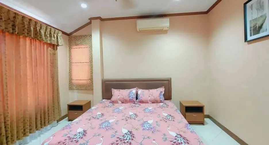 For rent and for sale 3 bedrooms house in Bang Lamung, Chonburi