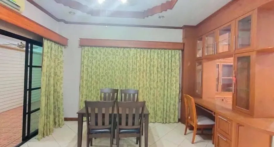 For rent and for sale 3 bedrooms house in Bang Lamung, Chonburi