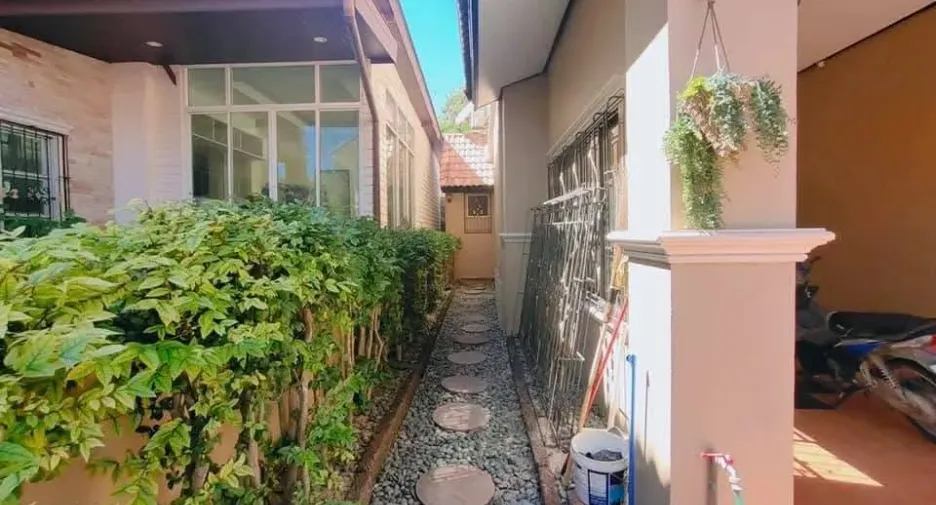 For rent and for sale 3 bedrooms house in Bang Lamung, Chonburi