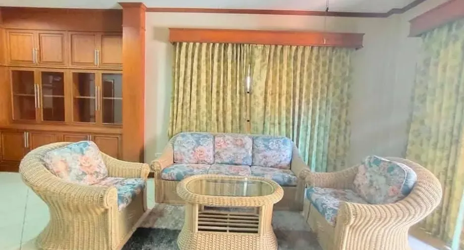 For rent and for sale 3 bedrooms house in Bang Lamung, Chonburi