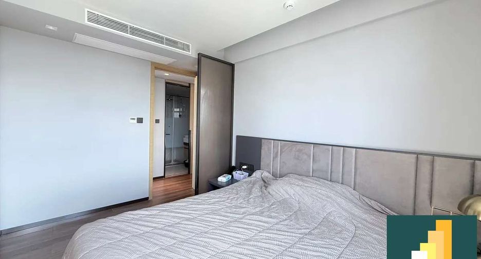 For rent 2 bedrooms condo in Pratumnak, Pattaya