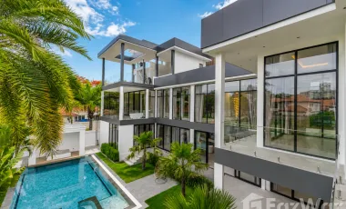For sale 6 bedrooms condo in Pratumnak, Pattaya