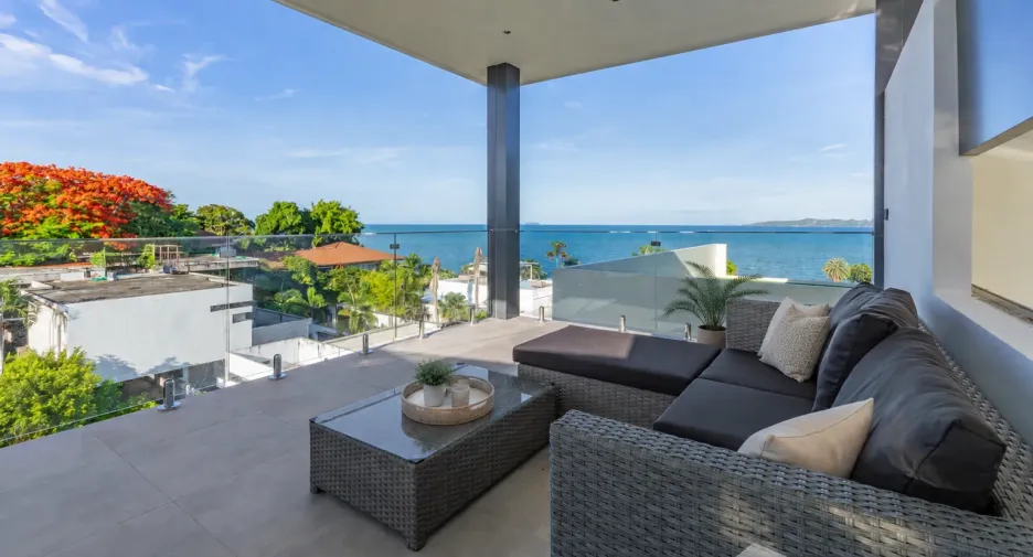 For sale and for rent 6 bedrooms house in Bang Lamung, Chonburi