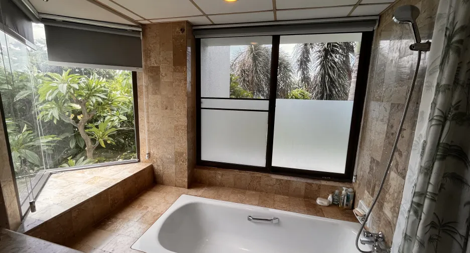 À louer 2 chambres condo à Pratumnak, Pattaya