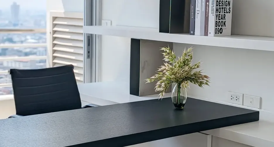 For rent 3 bedrooms condo in Sathon, Bangkok