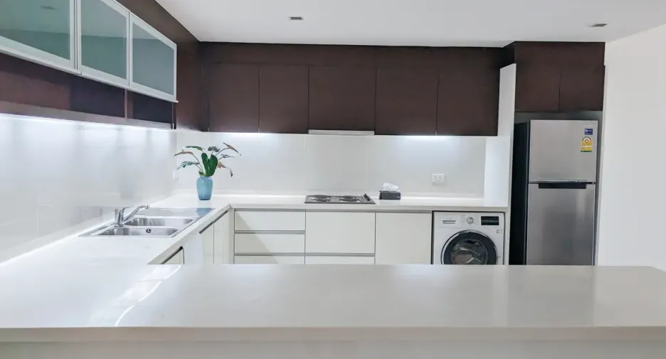 For rent 3 bedrooms condo in Sathon, Bangkok