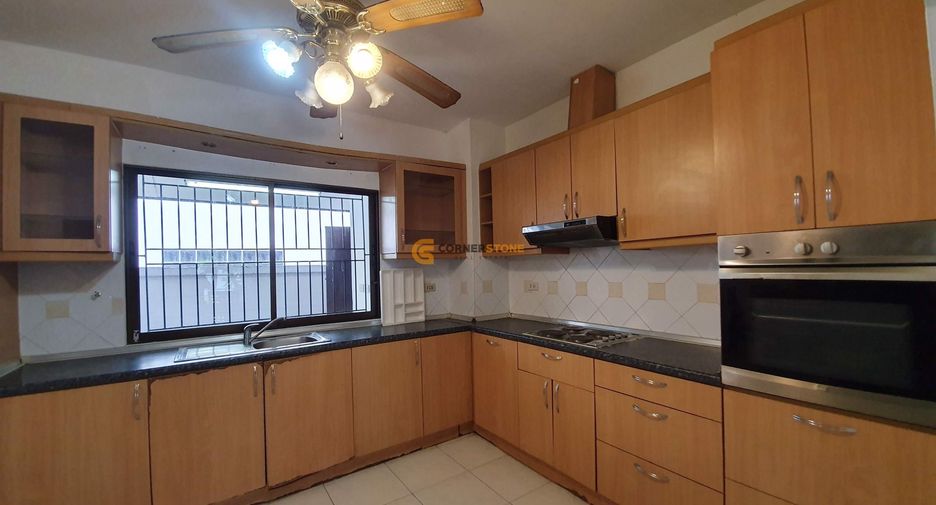 For rent 4 ベッドルーム house in Jomtien, Pattaya