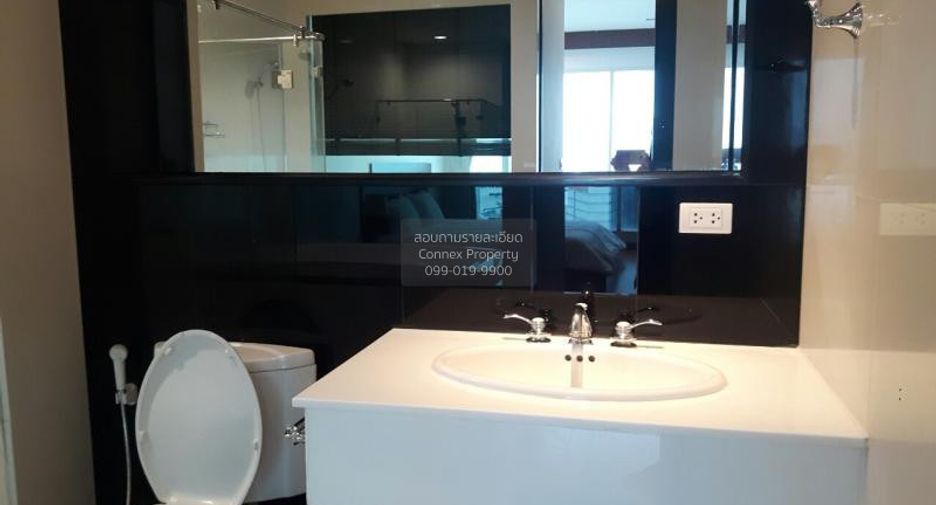 For rent 2 bedrooms condo in Pathum Wan, Bangkok