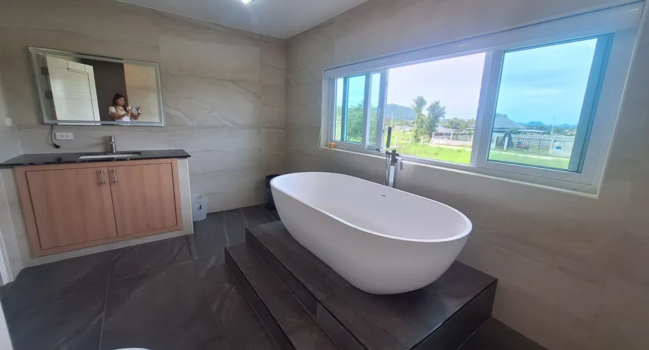 For sale and for rent 4 bedrooms villa in Pran Buri, Prachuap Khiri Khan