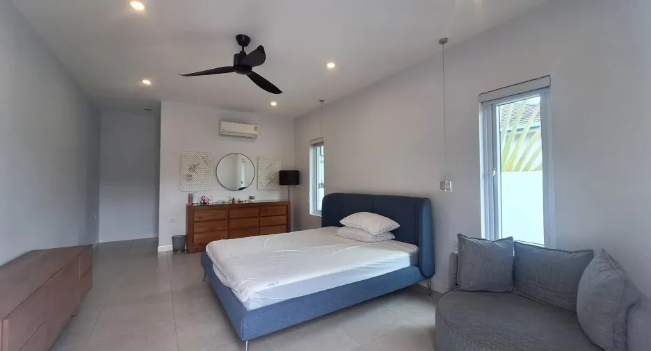 For sale and for rent 4 bedrooms villa in Pran Buri, Prachuap Khiri Khan