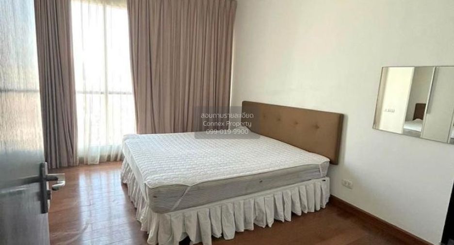 For rent 3 bedrooms condo in Pathum Wan, Bangkok