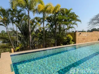 For sale 6 bedrooms villa in Tha Bo, Nong Khai