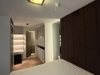 For sale 1 bed condo in Phaya Thai, Bangkok