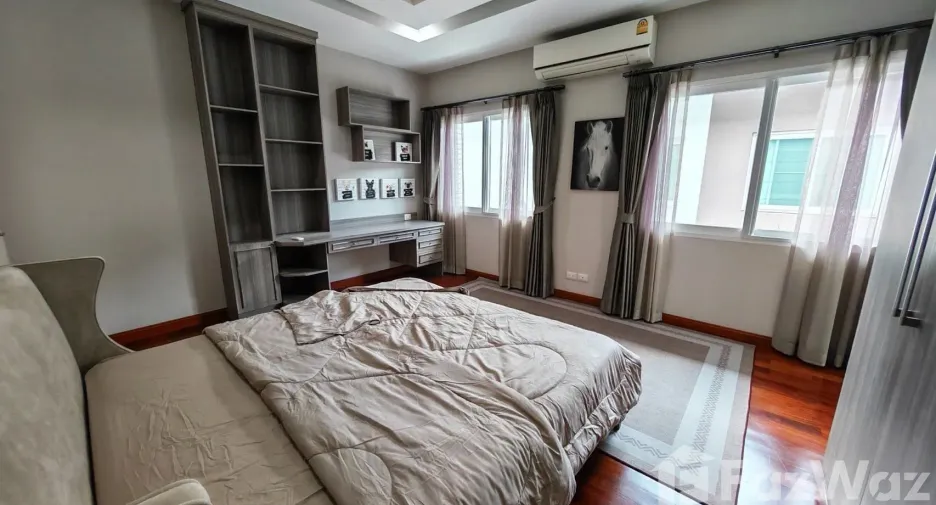 For sale and for rent 4 bedrooms house in Bang Phli, Samut Prakan
