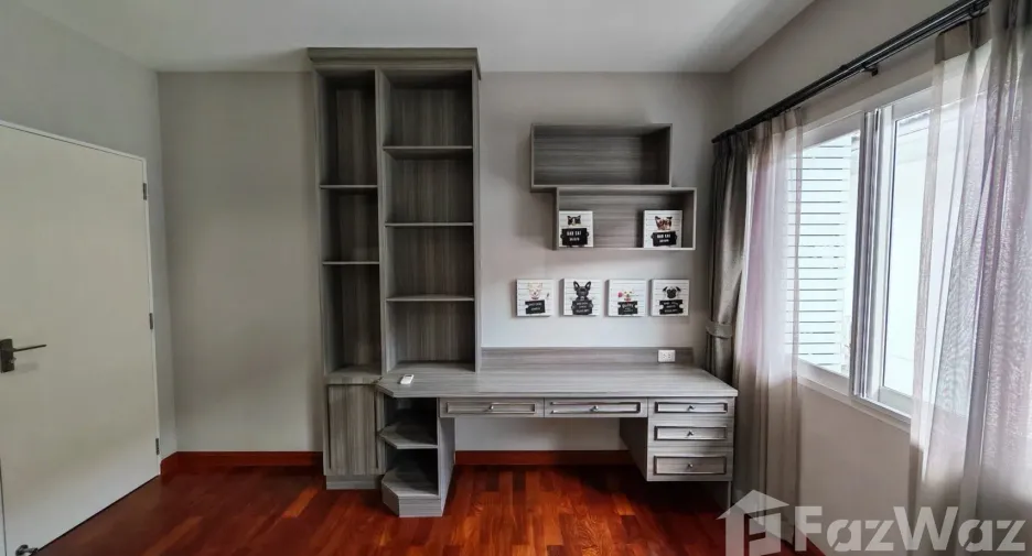 For sale and for rent 4 bedrooms house in Bang Phli, Samut Prakan