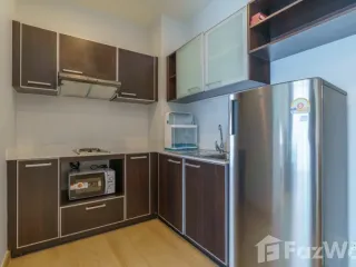 For rent 2 bedrooms condo in Yan Nawa, Bangkok