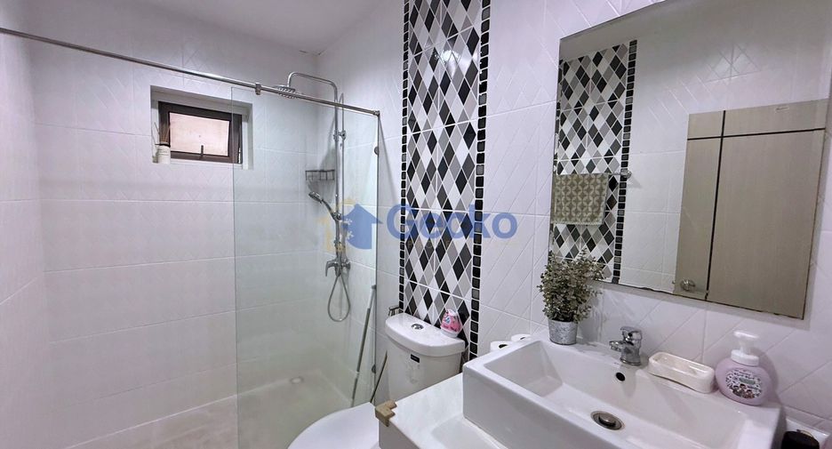 Haus zum Kauf mit 5 Zimmer in East Pattaya, Pattaya