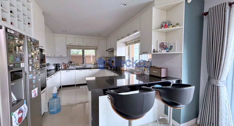 Haus zum Kauf mit 5 Zimmer in East Pattaya, Pattaya