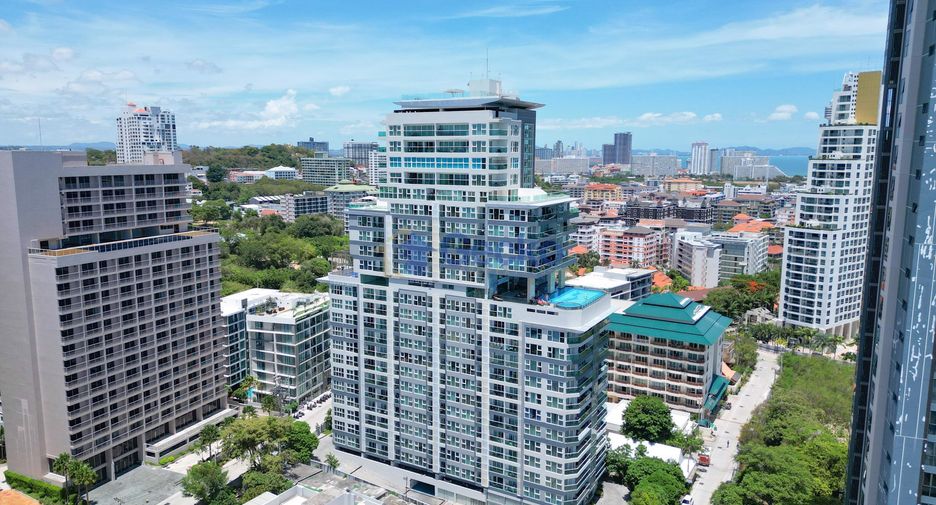 À vendre 2 chambres condo à Pratumnak, Pattaya